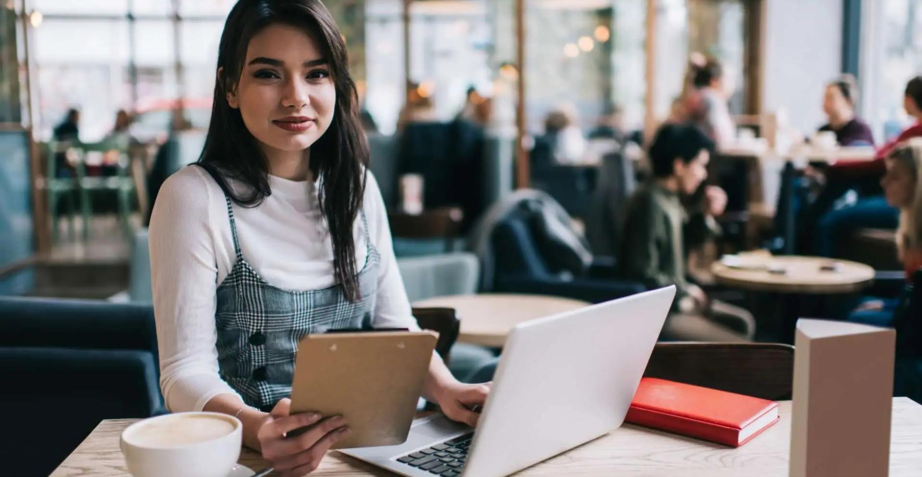 Процесс работы с учебными материалами на платформе